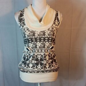 Bui Yah Kah Sleeveless Knit Sweater